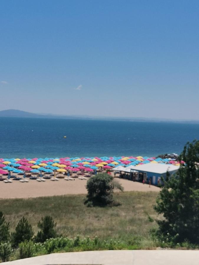 Луксозен Апартамент Анастасия-Сарафово На 150М От Морето ブルガス エクステリア 写真